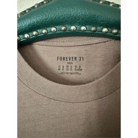 Forever 21 Men’s Short Sleeve Tan Shirt Size Medium Colorful Floral Flower Print - Picture 2 of 4